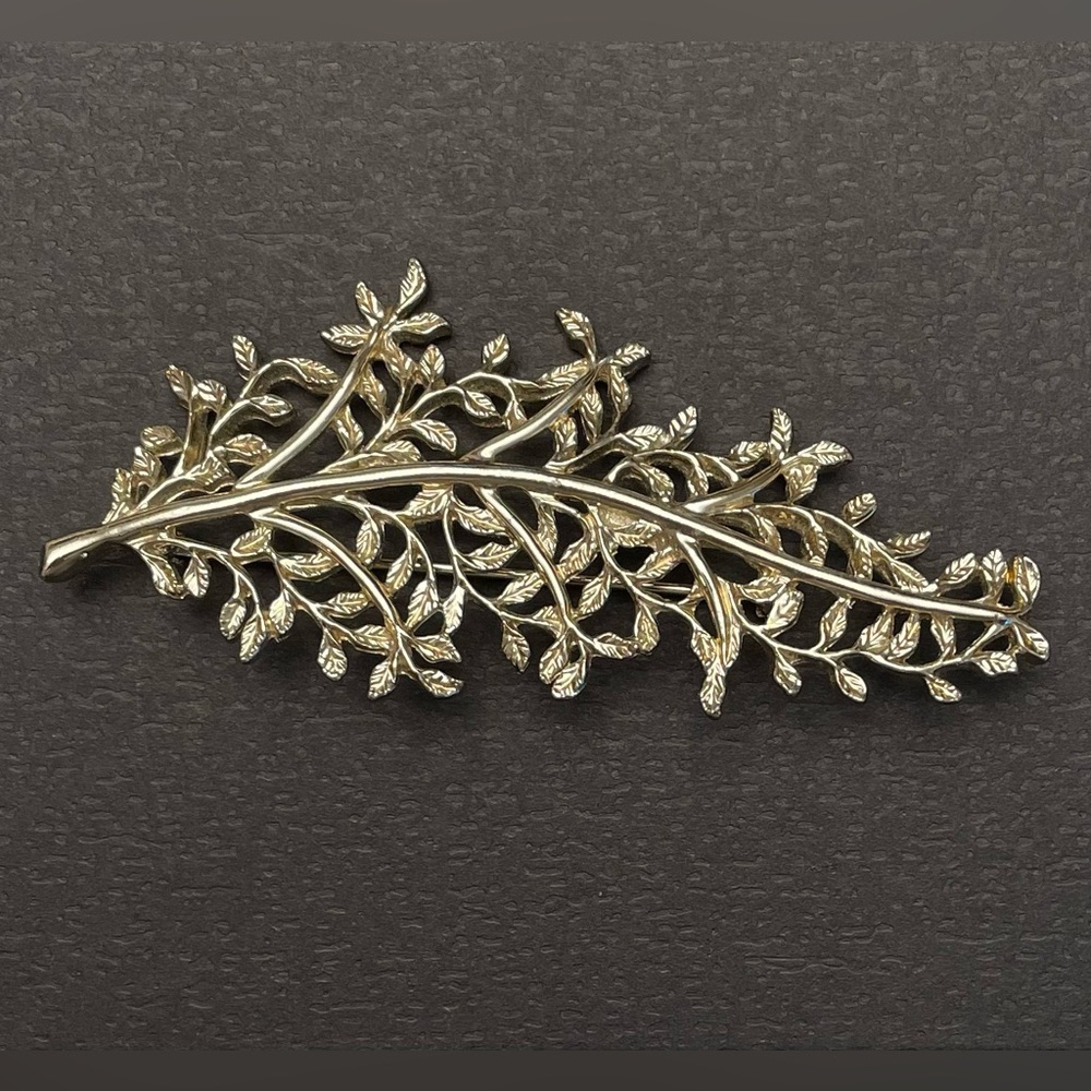 Vintage Judy Lee Goldtone Brooch